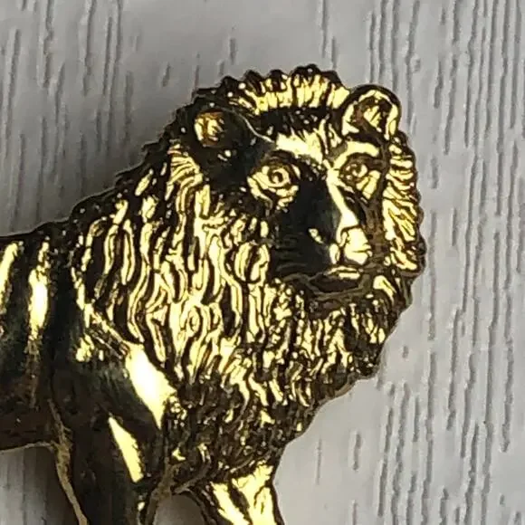 Vintage Gold Tone Textured Elegant Lion Brooch Pin Estate Costume Jewelry - Picture 3 of 5